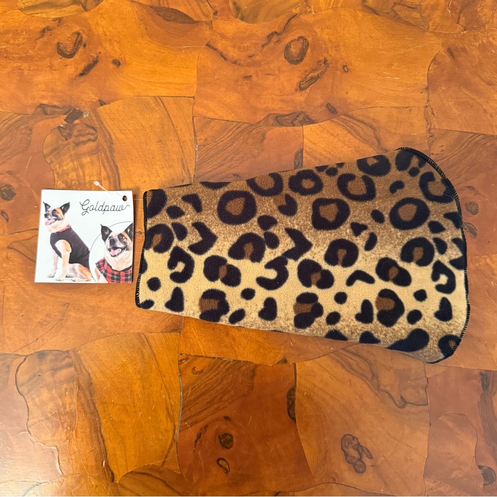 Goldpaw fleece dog coat brand new with tags attached xs